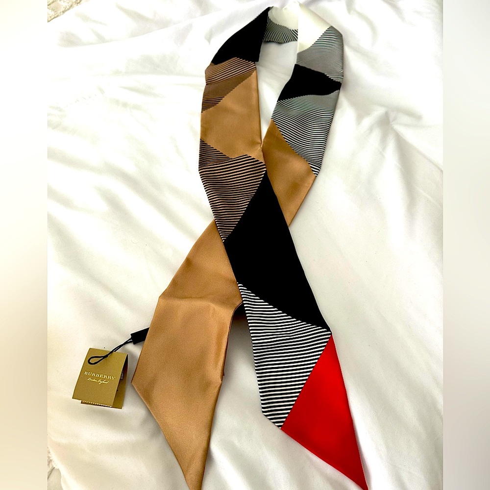 Burberry skinny scarf - new - with tags and box